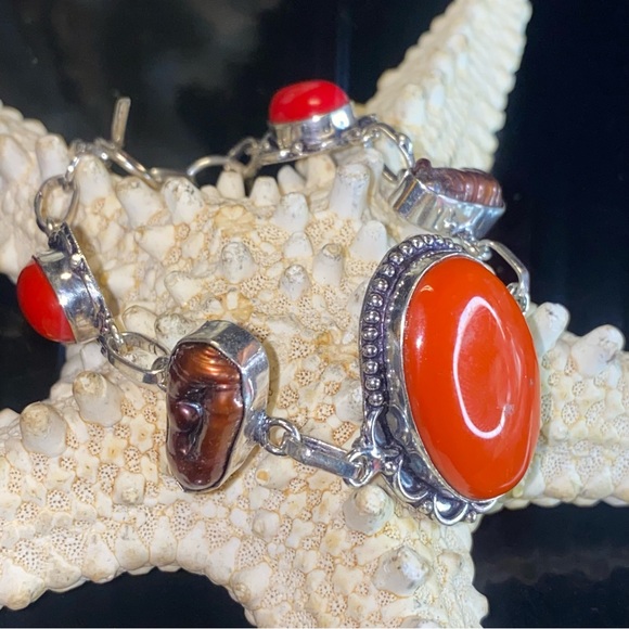 Italian Coral + Biwa Pearl vintage handcrafted multi-gem bracelet - Picture 5 of 7